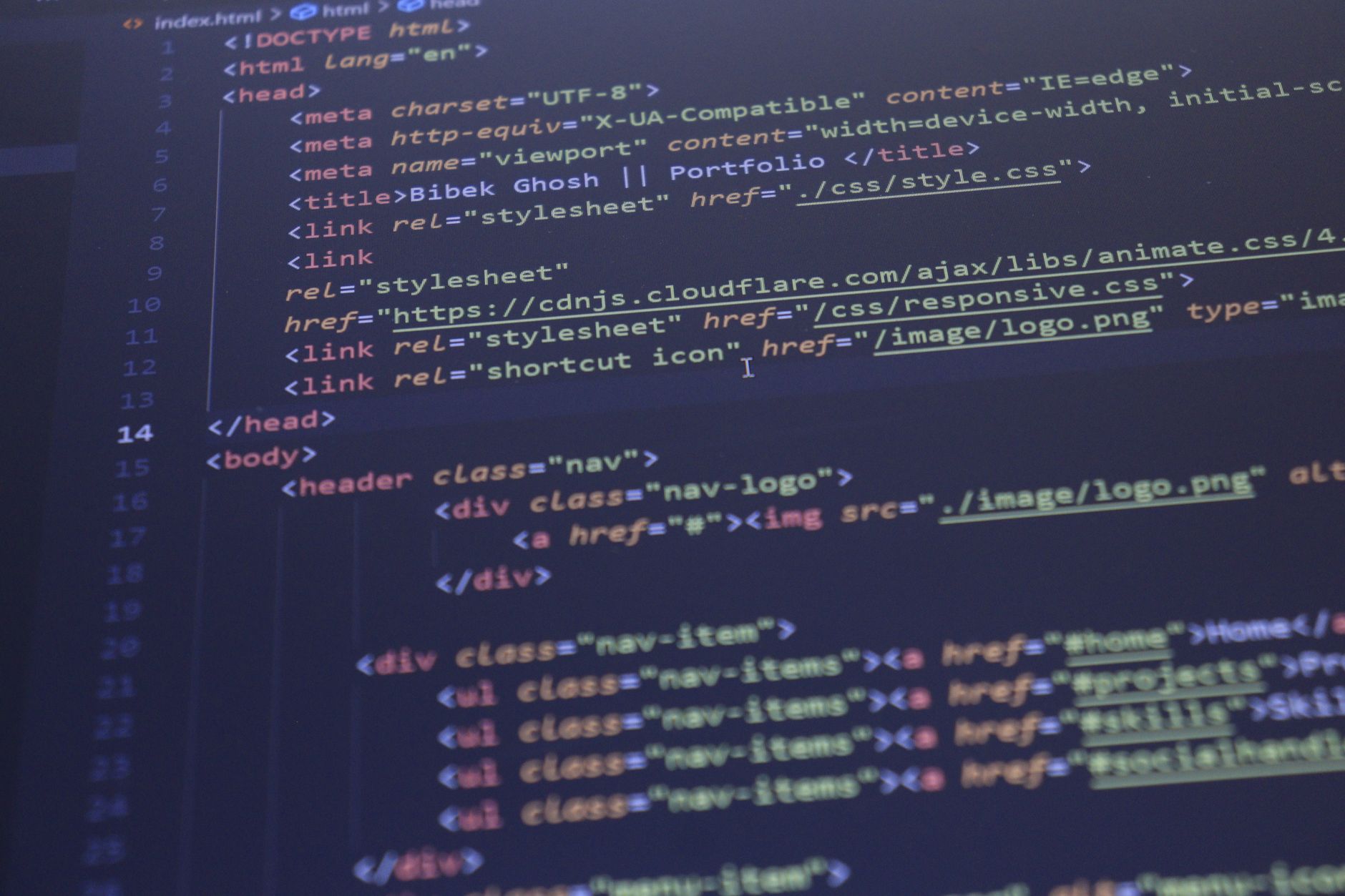 Close-up view of HTML and CSS code displayed on a computer screen, ideal for programming and technology themes — UPI Study